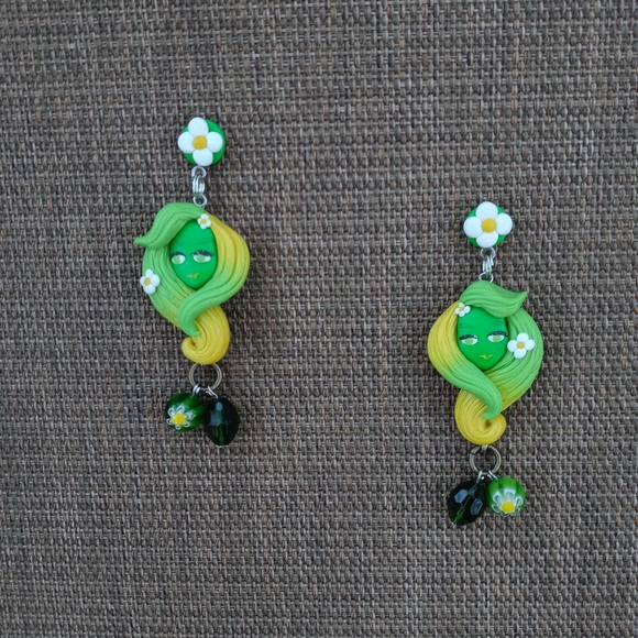 Jewelry - 🍀🍃 Nouveau Lady 🍋🧣 Earrings